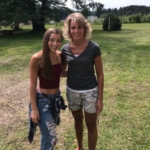 Meet your Posher, Kayla